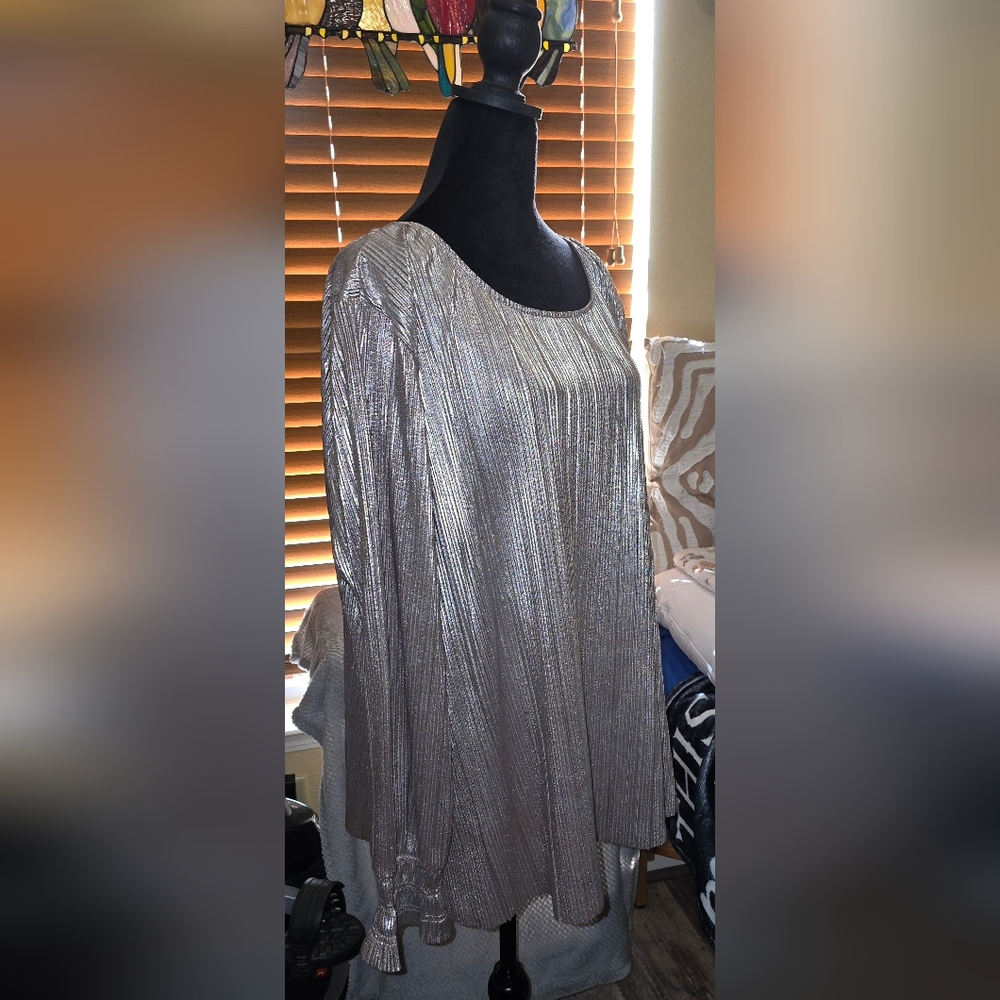 AVA & VIV Bronze-Silver Metallic Long Sleeve Top NWOT (K)